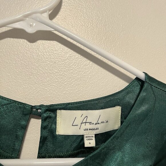 L’Academie The Waylon Satin Ruched Blouse in Rainforest Green Size Small - Picture 4 of 9